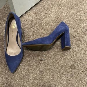 Nine West blue suede pumps